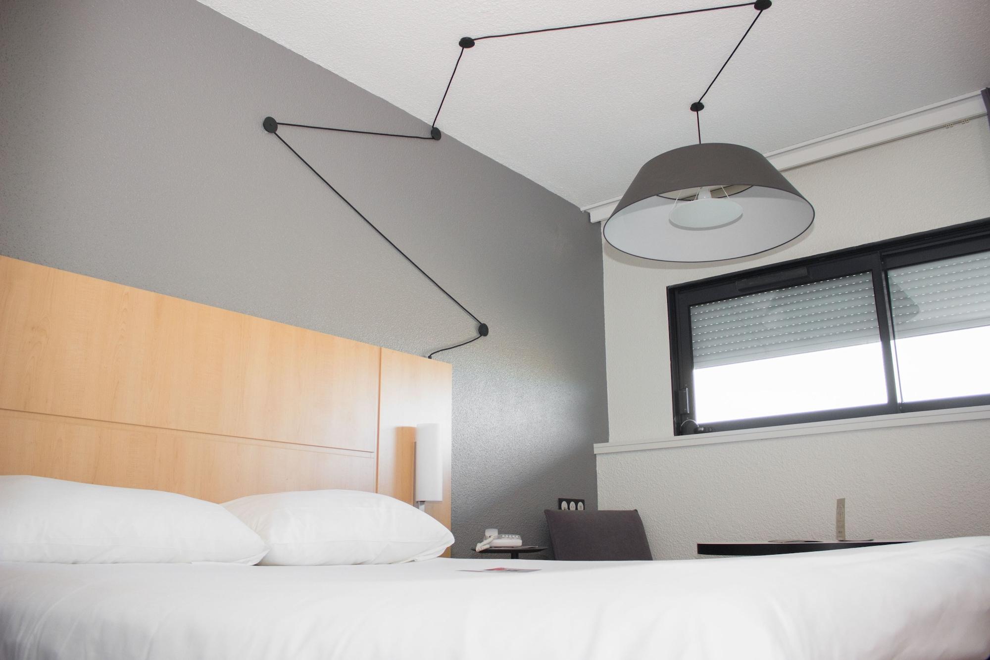 Ibis Site Du Futuroscope Hotel Chasseneuil-du-Poitou Bagian luar foto