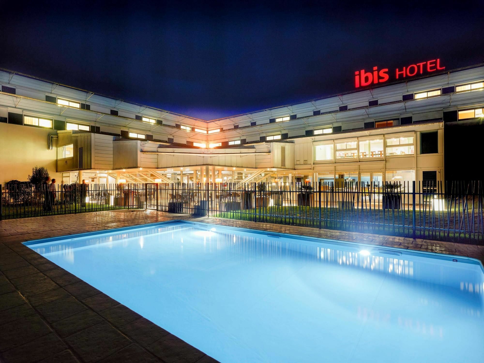 Ibis Site Du Futuroscope Hotel Chasseneuil-du-Poitou Bagian luar foto